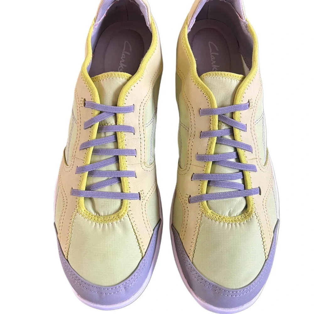 Clarks Women’s Light Green/Gray No Tie Water Sneakers Sz 11
